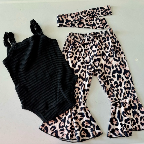 Little Girls Cheetah Print Bell Bottom Outfit Size 3-6 months - Picture 2 of 3